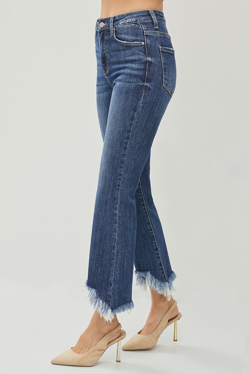 Find your perfect pair of high-rise bootcut jeans for ladies Experience comfort and style with high-rise fray hem jeans Stay on-trend with fashionable high-rise bootcut jeans Elevate your denim collection with high-rise fray hem jeans