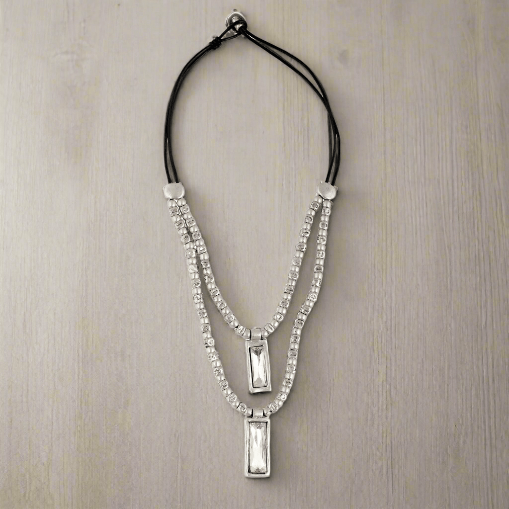 Vintage-style pewter necklace with leather and silver
Durable pewter pendant necklace with silver plating
Designer pewter necklace with leather and 925 silver
Stylish leather necklace with handmade pewter pendant
Sophisticated pewter and leather necklace with silver
Unique silver-plated pewter pendant on leather chain
Exclusive handmade pewter necklace with silver accents
Luxury pewter necklace with leather and 925 silver
Modern pewter and leather necklace with silver plating
Handcrafted leather necklace wi