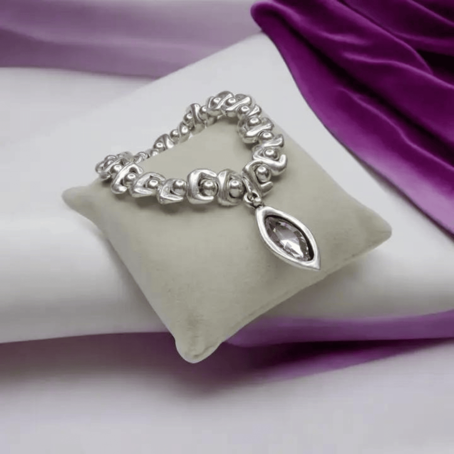 Handcrafted pewter bracelet for women
Unique artisan pewter bracelet
Vintage-inspired pewter bracelet
Rustic pewter bracelet for casual wear
Boho-style pewter bracelet for women
Affordable handmade pewter bracelet
Modern minimalist pewter bracelet
Pewter bracelet with intricate designs
Eco-friendly pewter bracelet for daily wear
Statement pewter bracelet for women
Designer pewter bracelet collection