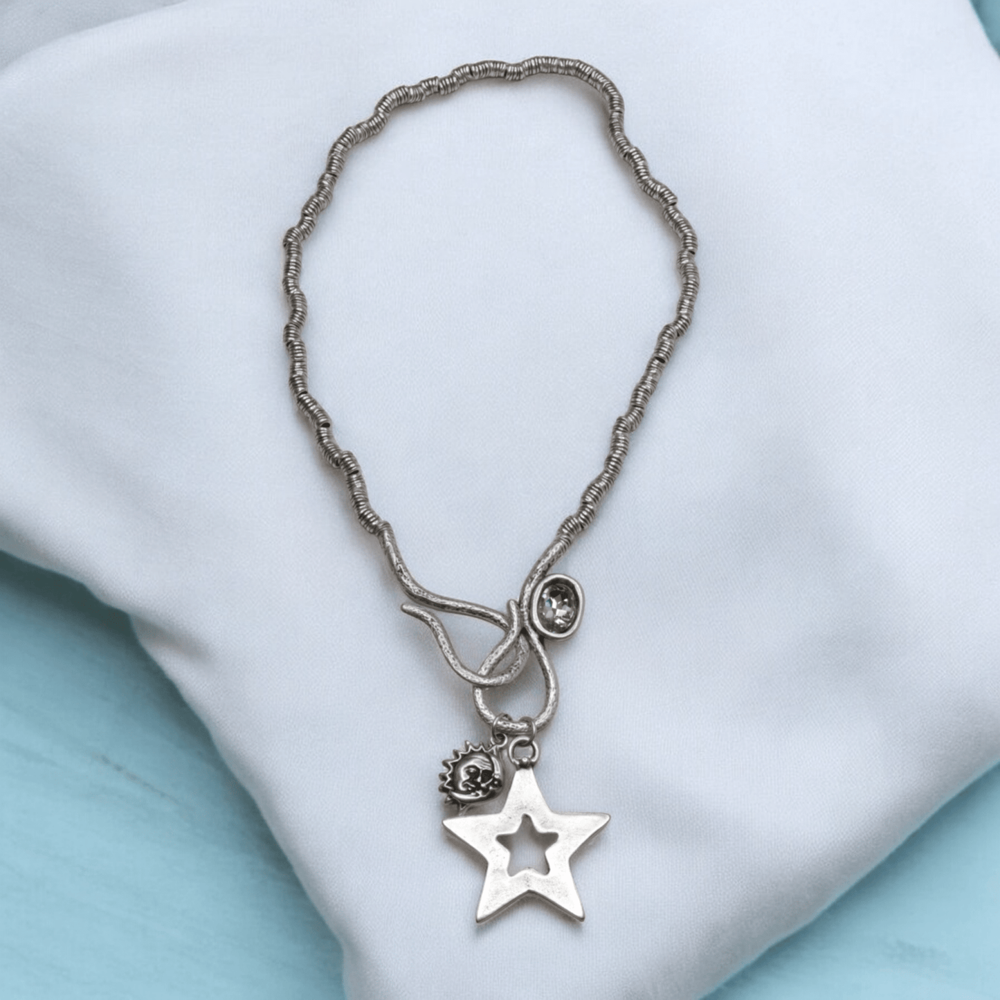 Durable pewter pendant necklace with silver plating
Designer pewter necklace with leather and 925 silver
Stylish leather necklace with handmade pewter pendant
Sophisticated pewter and leather necklace with silver
Unique silver-plated pewter pendant on leather chain
Exclusive handmade pewter necklace with silver accents
Luxury pewter necklace with leather and 925 silver
Modern pewter and leather necklace with silver plating
Handcrafted leather necklace with pewter and silver pendant