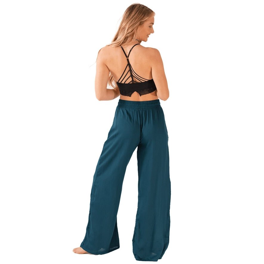 Discover versatile wide leg pants for women's everyday style Perfect your casual chic ensemble with wide leg pants Experience comfort and style with trendy wide leg pants Stay on-trend with fashionable wide leg pants for women Find your perfect pair of wide leg pants for any occasion