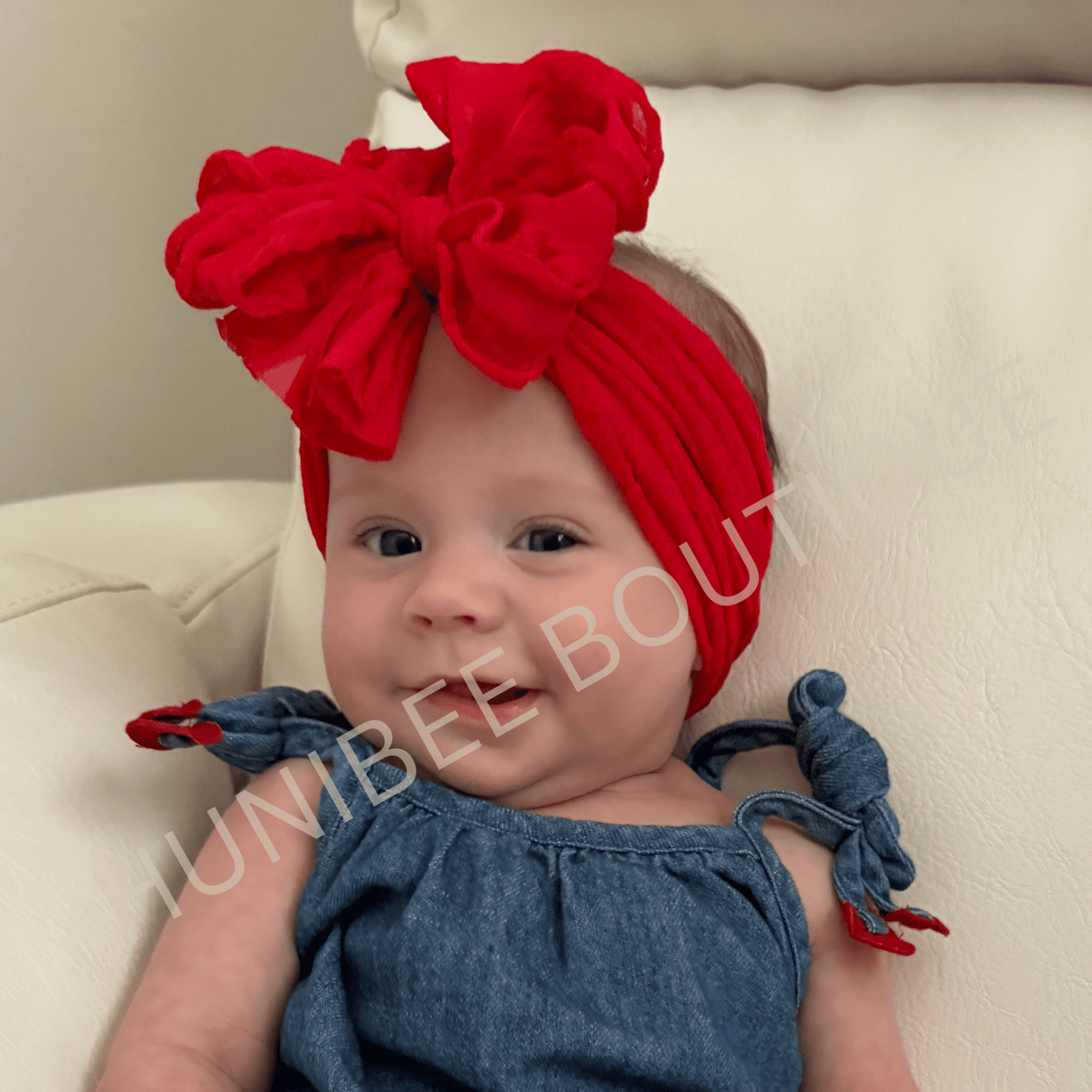 Red bow headband for babies
Baby and child red headband
Cute baby headband with red bow
Red hairband for toddlers
Soft baby headband with red design
Stretchy child headband in red
Red bow headband for toddlers
Baby girl red hair accessory
Fashionable red headband for babies
Child's red headwear