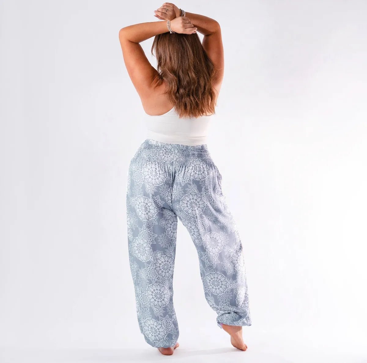 Embrace comfort and style with our lightweight plus-size harem pants for summer. Perfect for any occasion, these pants offer both flair and comfort. Shop now for chic deals and step into fashion!