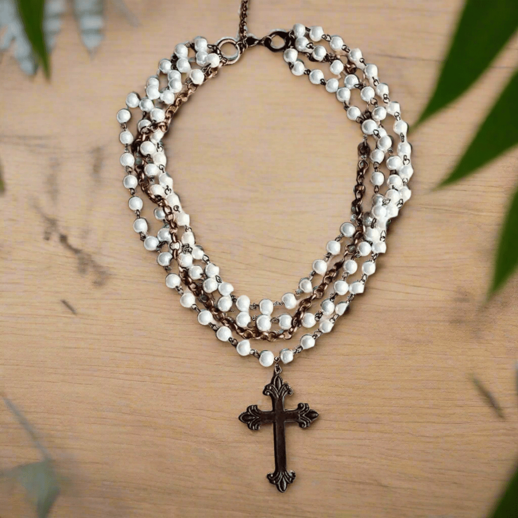 Boho pendant necklace for everyday wear
Vintage-style boho necklace for women
Boho chic necklace with beaded details
Rustic boho necklace for casual outfits
Unique boho necklace with ethnic inspiration
Artisan boho necklace for free-spirited women
Bohemian-style necklace with rustic finish