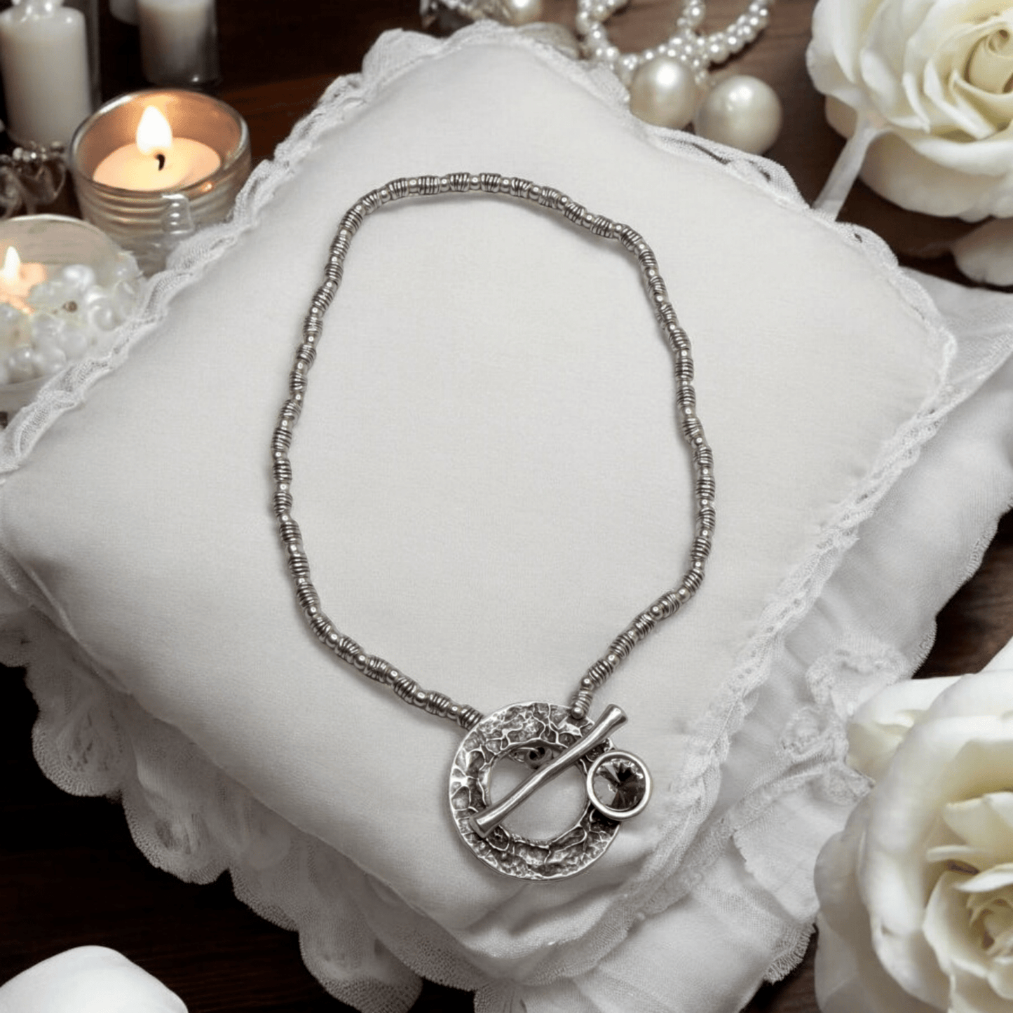 Sophisticated pewter and leather necklace with silver
Unique silver-plated pewter pendant on leather chain
Exclusive handmade pewter necklace with silver accents
Luxury pewter necklace with leather and 925 silver
Modern pewter and leather necklace with silver plating
Handcrafted leather necklace with pewter and silver pendant
