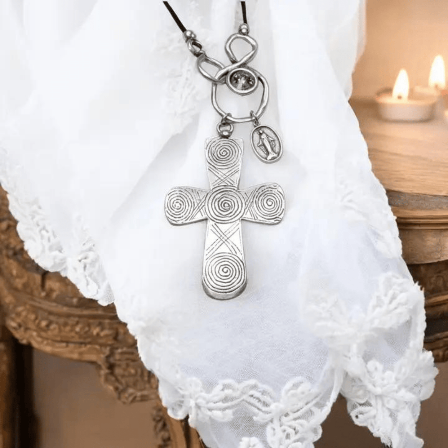 CROSS PEWTER CHARM NECKLACE