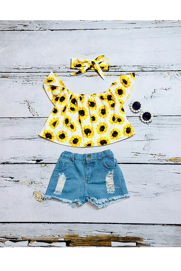 Bask in the summer glow with our Girls' Sunflower Off-the-Shoulder Top and Denim Shorts 3pc Set! Featuring charming sunflower prints and trendy denim shorts, this ensemble is perfect for soaking up the sun in style. Whether you're strolling on the boardwalk or enjoying a day out with friends, this set offers effortless chic for any occasion. Elevate your summer wardrobe today!