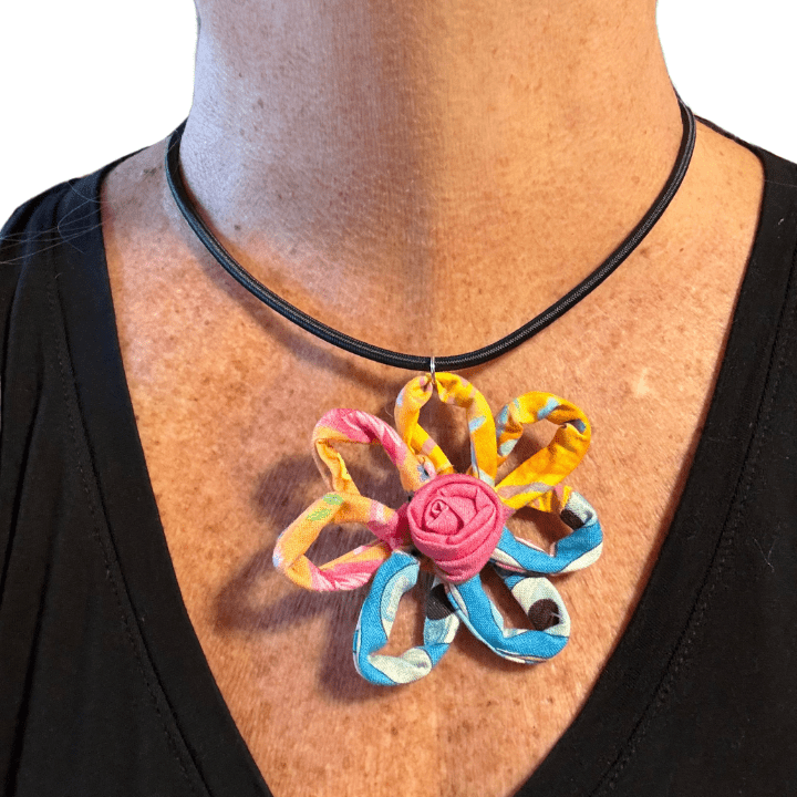 HANDMADE FLOWER NECKLACE